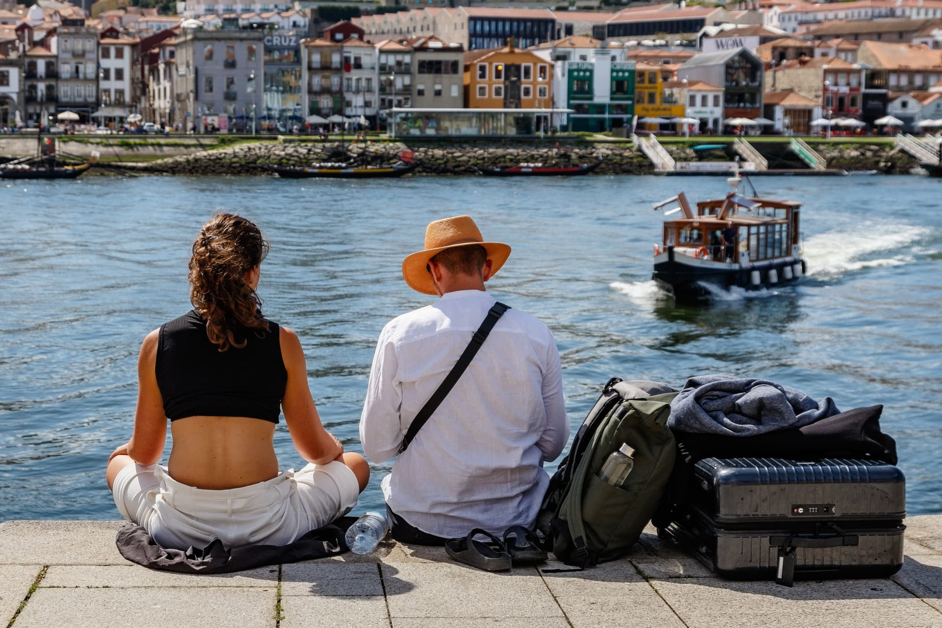 Packing your suitcase before traveling to Portugal
